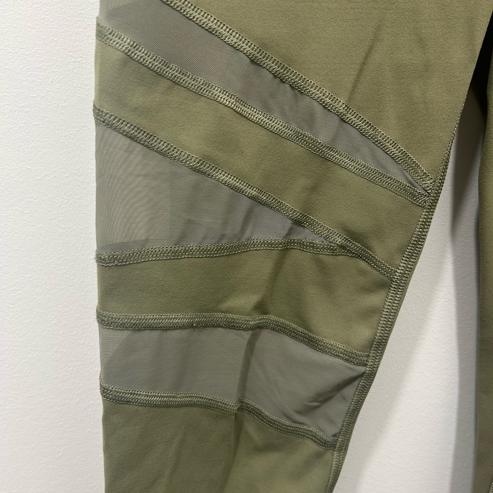 Victoria's Secret Leggings Size Small Green Sport Knockout With Mesh 27”‎ Inseam - Picture 2 of 7